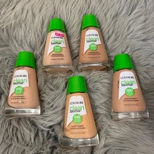 base covergirl clean sensitive